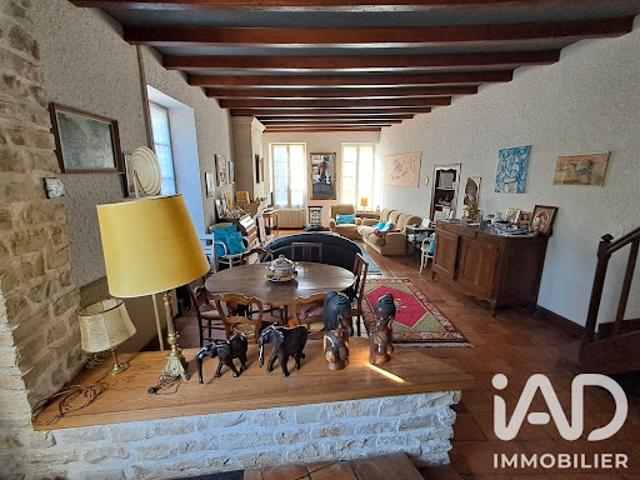Vente Maison 7 pièces 183 m2 Beauvais sur Matha