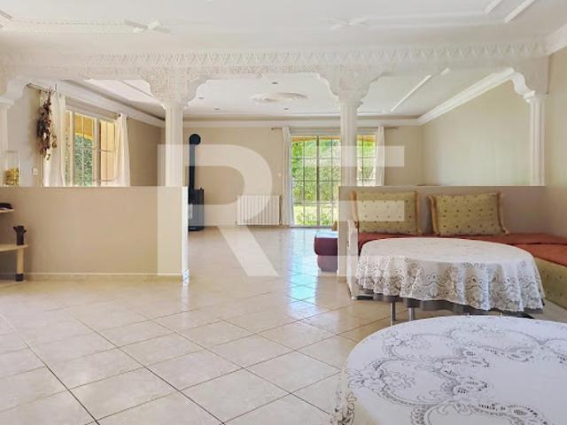 Vente Maison 7 pièces 183 m2 Saint Geniès de Malgoirès