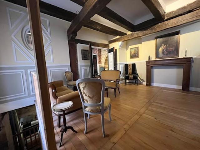 Vente Maison 7 pièces 183 m2 Villefranche de Rouergue