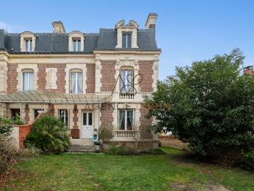 Vente Maison 7 pièces 183.31 m2 Le Vésinet