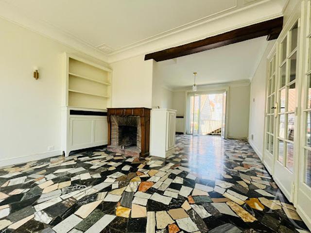 Vente Maison 7 pièces 194 m2 Montreuil