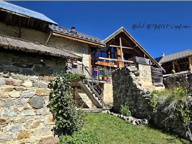 Vente Maison 7 pièces 194 m2 Champcella