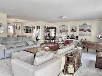 Vente Maison 7 pièces 194 m2 Le Cellier
