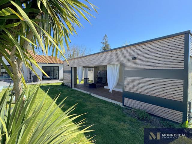 Vente Maison 7 pièces 194 m2 Saint medard de barbezieux