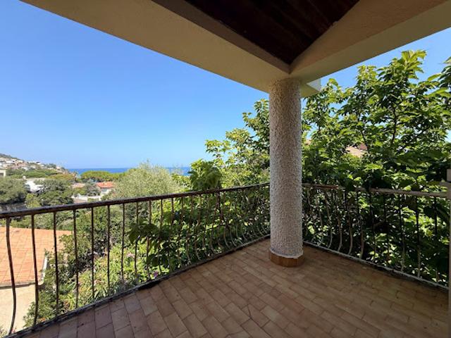 Vente Maison 7 pièces 195 m2 San Martino di Lota