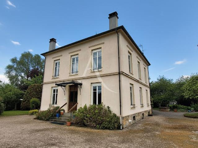 Vente Maison 7 pièces 195 m2 Uxegney