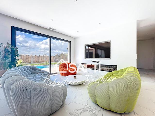 Vente Maison 7 pièces 195 m2 Verfeil