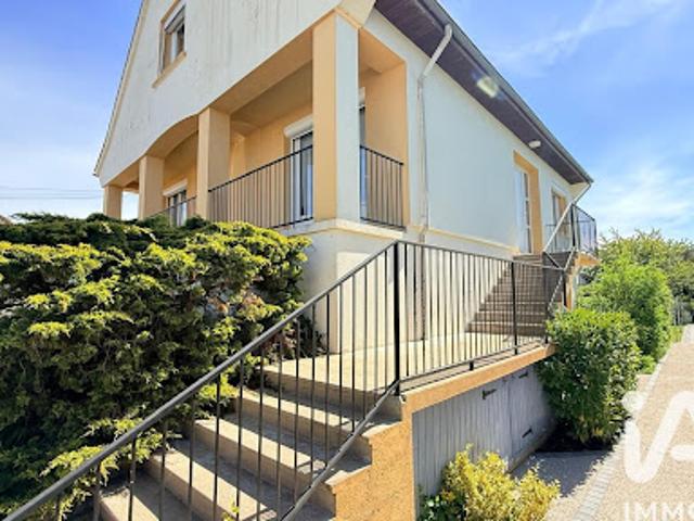 Vente Maison 7 pièces 196 m2 Gueugnon