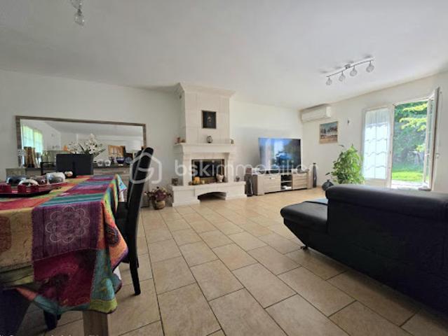 Vente Maison 7 pièces 196 m2 Saint valerien