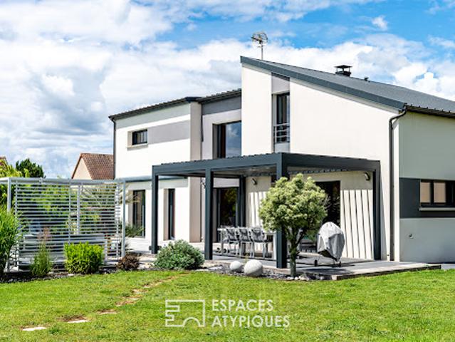 Vente Maison 7 pièces 196.5 m2 Neuville sur Sarthe
