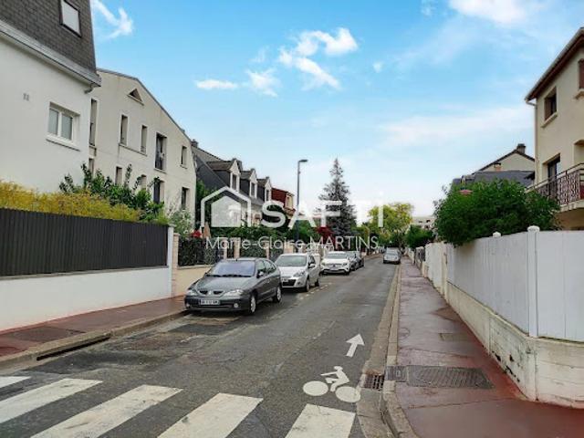 Vente Maison 7 pièces 197 m2 Clamart