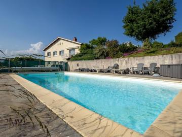 Vente Maison 7 pièces 197 m2 Eveux