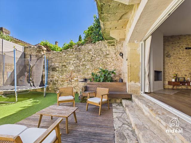 Vente Maison 7 pièces 197.6 m2 Sommieres