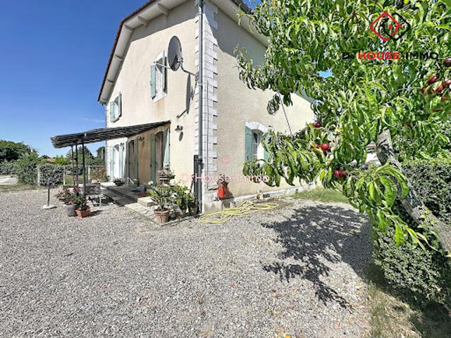 Vente Maison 7 pièces 198 m2 Laprade