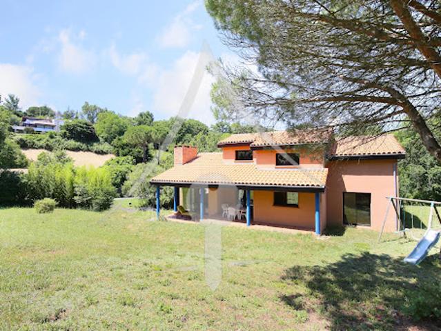 Vente Maison 7 pièces 198 m2 Vieille Toulouse
