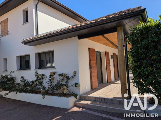 Vente Maison 7 pièces 199 m2 Carignan de Bordeaux