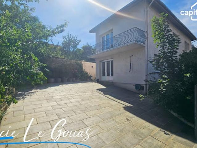 Vente Maison 7 pièces 199 m2 Longuyon
