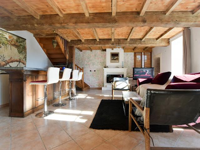 Vente Maison 7 pièces 199 m2 Saint Genis de Saintonge