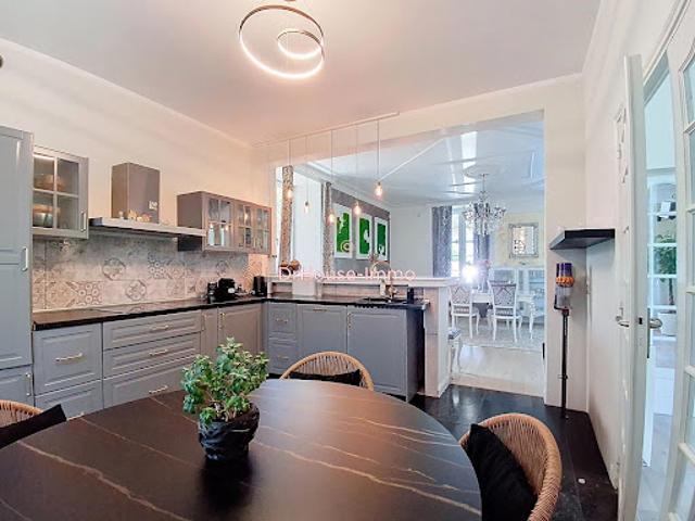 Vente Maison 7 pièces 199 m2 Saint Hilaire du Harcouët