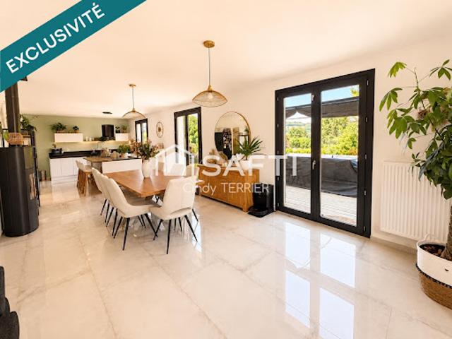 Vente Maison 7 pièces 190 m2 Montferrat