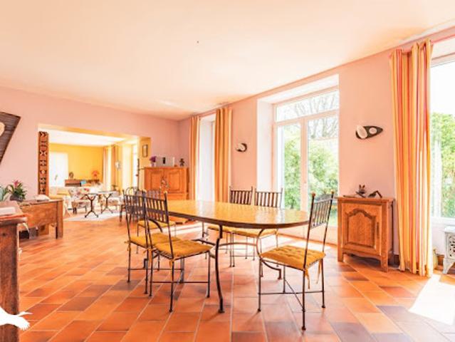 Vente Maison 7 pièces 190 m2 Tonnay Charente