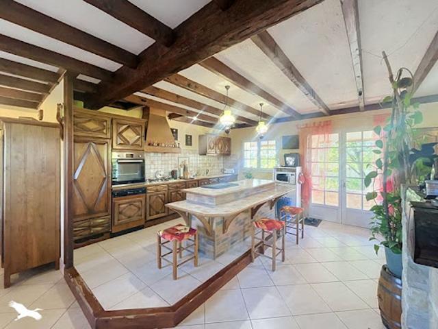 Vente Maison 7 pièces 190 m2 Chassors