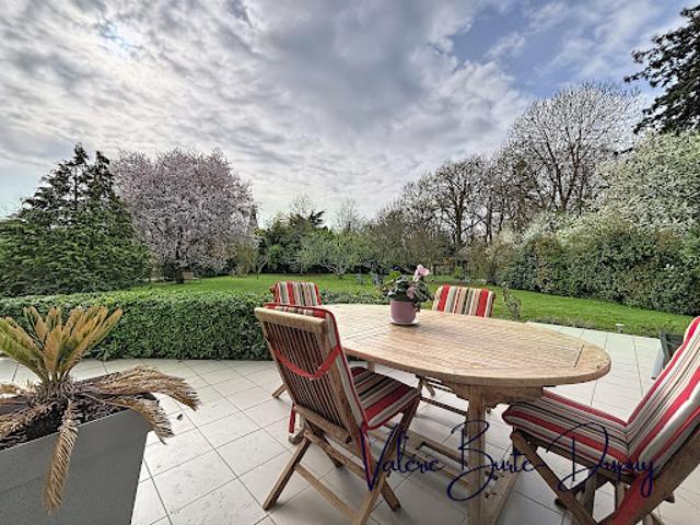 Vente Maison 7 pièces 190 m2 Saint Denis en Val