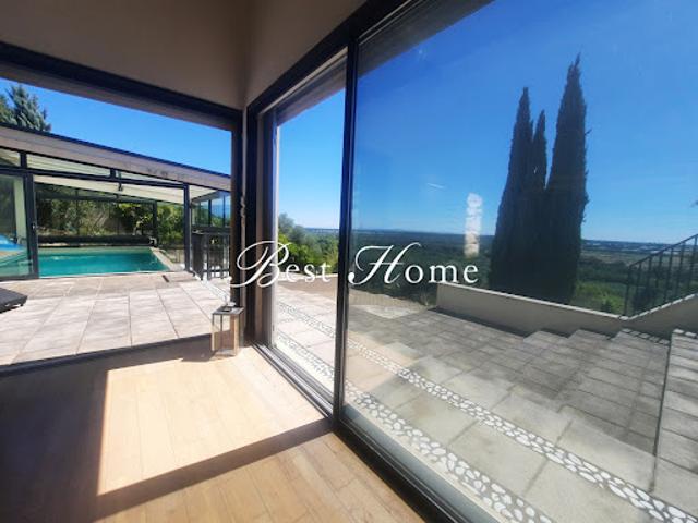 Vente Maison 7 pièces 190 m2 Saint Gilles