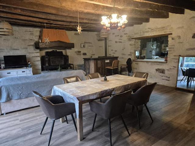 Vente Maison 7 pièces 190 m2 Saint Gorgon