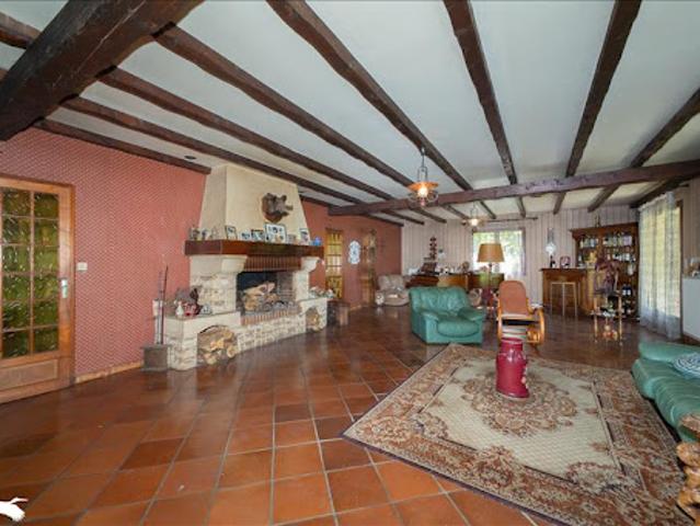 Vente Maison 7 pièces 190 m2 Saint Pierre du Palais