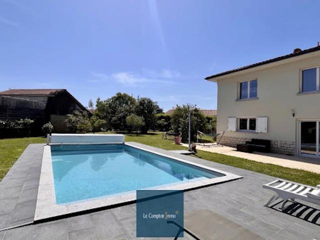 Vente Maison 7 pièces 190 m2 Sainte Eulalie