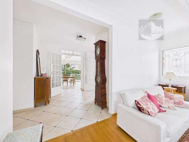 Vente Maison 7 pièces 190 m2 Verrieres le buisson