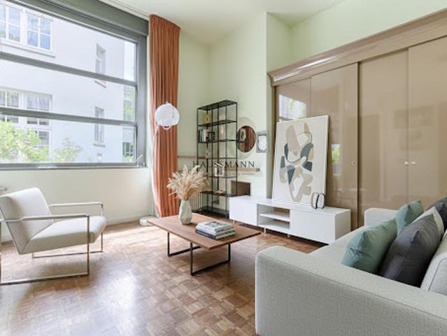 Vente Maison 7 pièces 190.3 m2 Paris 18ème