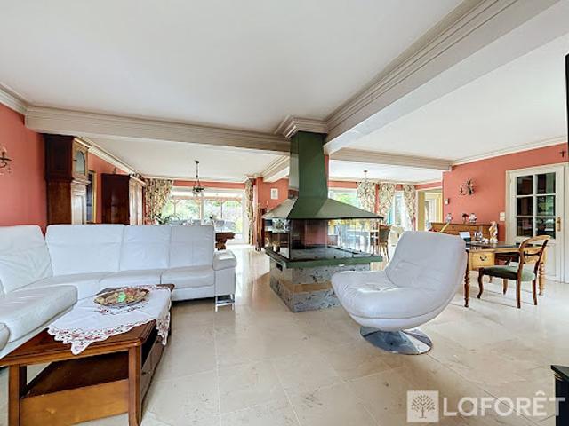 Vente Maison 7 pièces 190.8 m2 Strazeele
