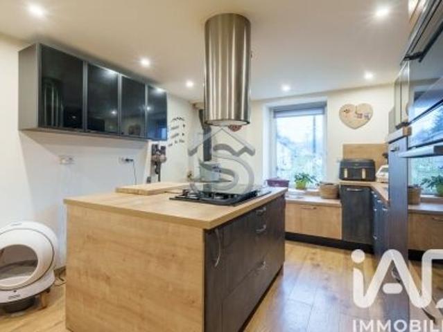 Vente Maison 7 pièces 191 m2 Neufmaisons