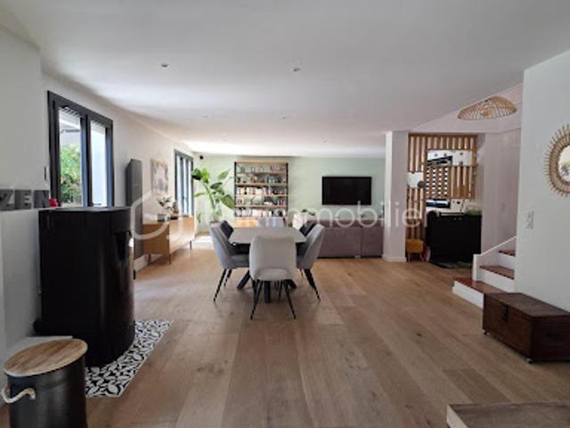 Vente Maison 7 pièces 191 m2 Ozoir la ferriere