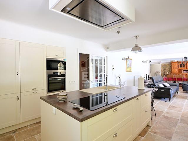 Vente Maison 7 pièces 191 m2 Châteauneuf de Gadagne