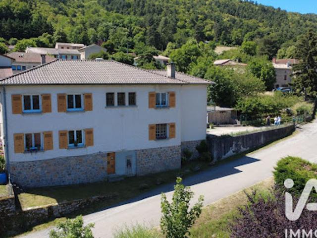 Vente Maison 7 pièces 191 m2 Le Crestet