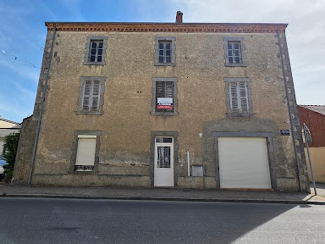 Vente Maison 7 pièces 192 m2 Magnac Laval
