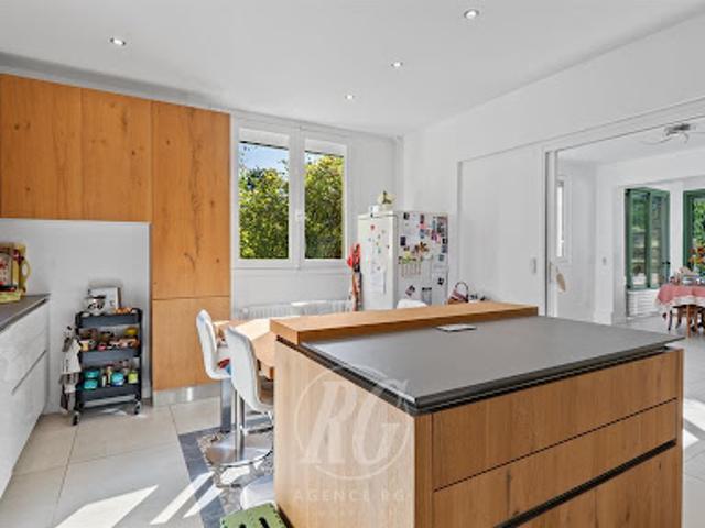 Vente Maison 7 pièces 192 m2 Marnes la Coquette