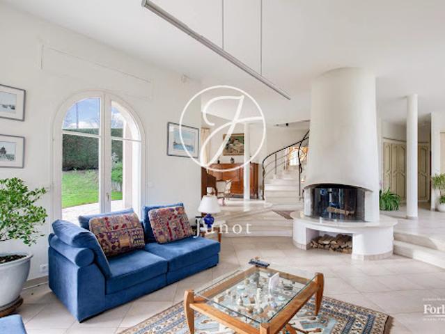 Vente Maison 7 pièces 192 m2 La Celle Saint Cloud