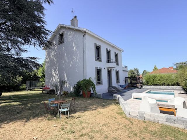 Vente Maison 7 pièces 192 m2 Saint Héand