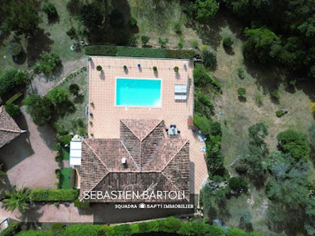 Vente Maison 7 pièces 192 m2 Sainte lucie de porto vecchio