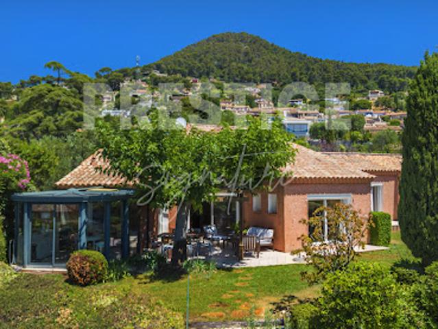 Vente Maison 7 pièces 192.67 m2 Carqueiranne