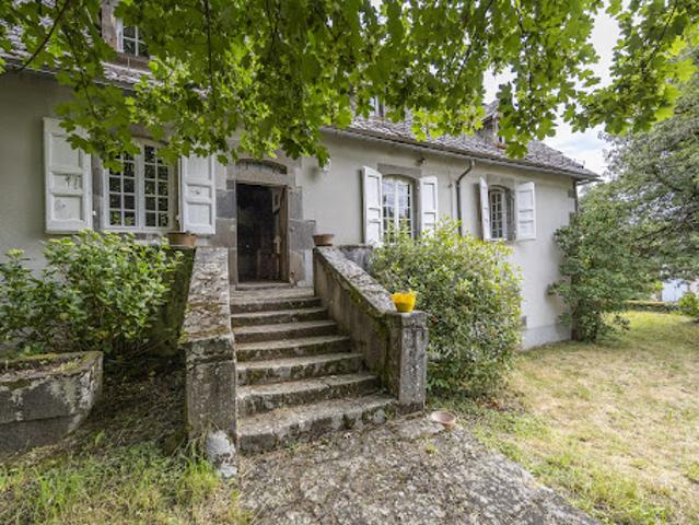 Vente Maison 7 pièces 192.78 m2 Pleaux