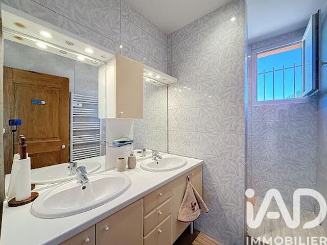 Vente Maison 7 pièces 193 m2 Besse sur Issole