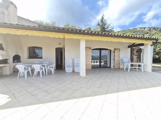 Vente Maison 7 pièces 193 m2 Carros