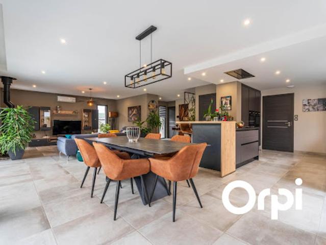 Vente Maison 7 pièces 193 m2 Lentilly