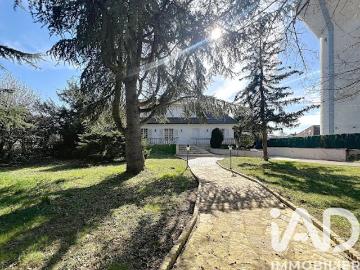 Vente Maison 7 pièces 193 m2 Saintry sur Seine