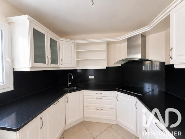 Vente Maison 7 pièces 193 m2 Vitry sur Seine